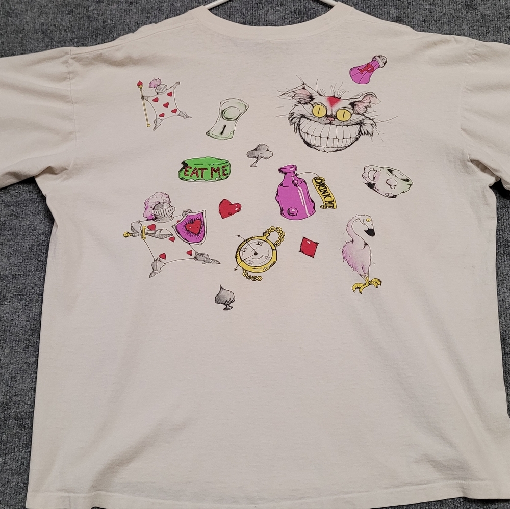 Vintage Rare ANADAZIA Graphic Tee with Alice in Wonderland Design - Picture 9 of 10